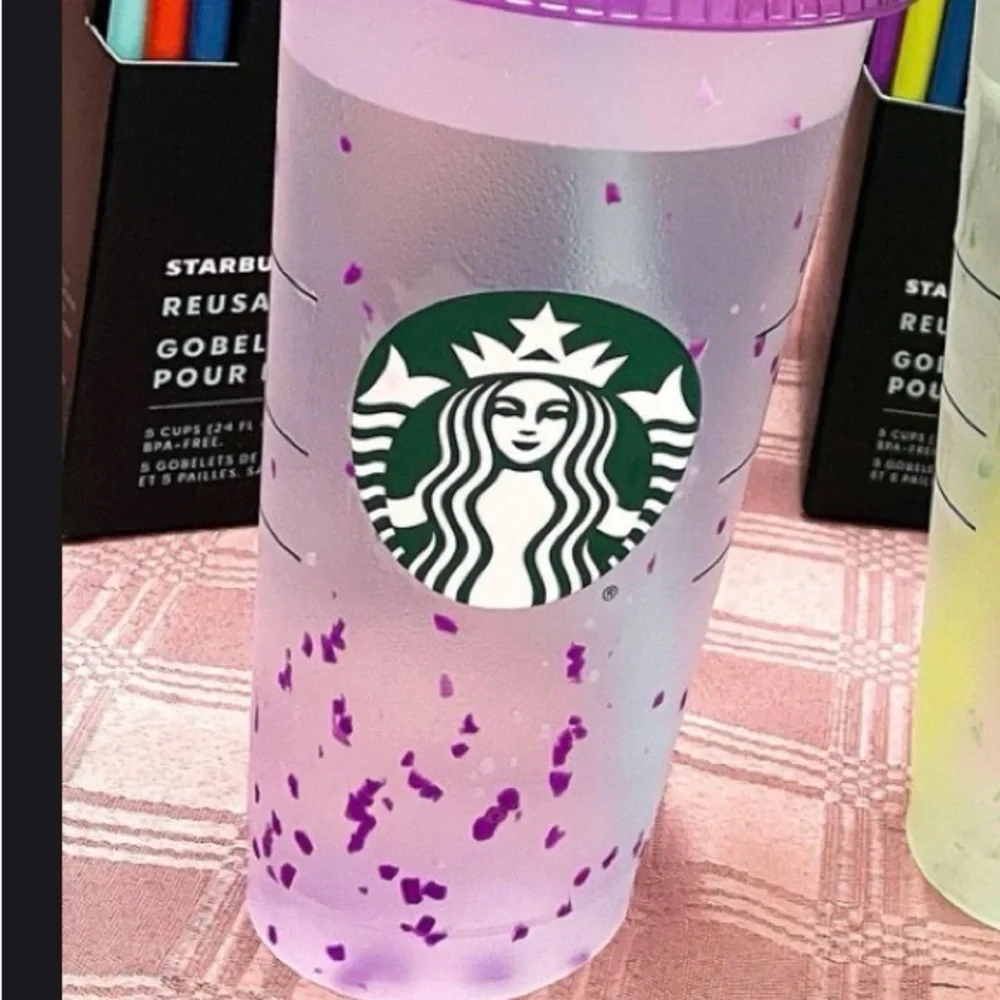 Starbucks Cold Cups color changing no straw